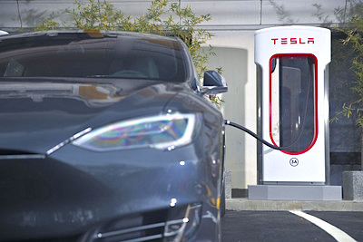 /date/2017/01/24/00tesla_2.jpg