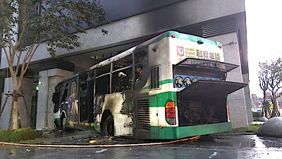 /date/2017/11/01/18bus_2.jpg