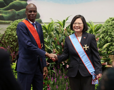 /date/2018/05/30/18moise_2.jpg