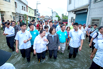 /date/2018/08/27/18flood_2.jpg