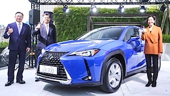 /date/2018/11/23/03lexus_2.jpg