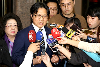 /date/2018/12/26/17minister_2.jpg