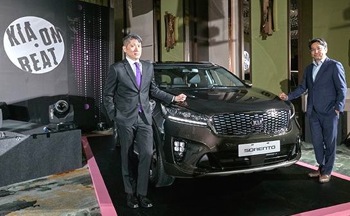 /date/2019/03/12/03kiacar_2.jpg