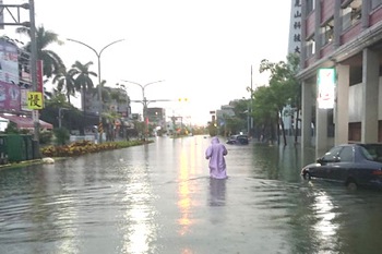 /date/2019/08/13/19rain_2.jpg