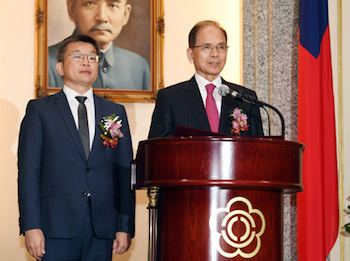 /date/2020/02/03/17legislator_2.jpg