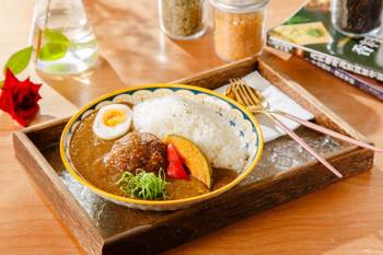/date/2024/07/11/20burgcurry_2.jpg